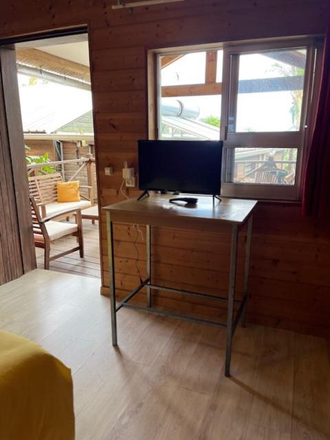 La Bananeraie Apt 35M2 Piscine Jardin Tropical Parking Prive Saint-Leu Eksteriør bilde